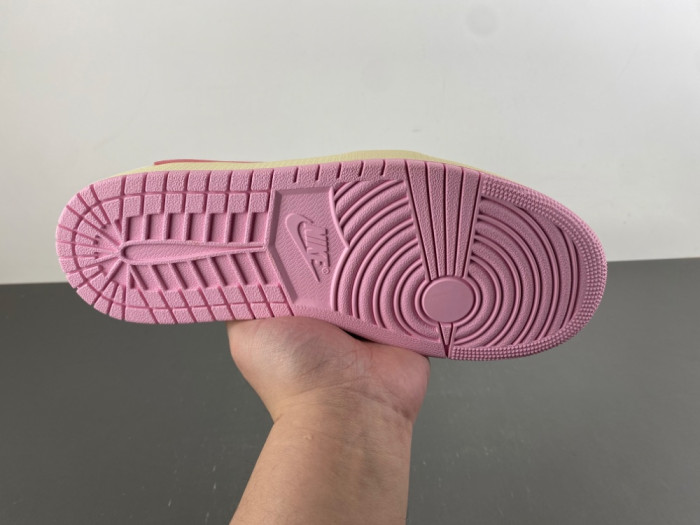 Air Jordan 1 Retro Low OG SP Travis Scott Sail Tropical Pink IQ7604-101