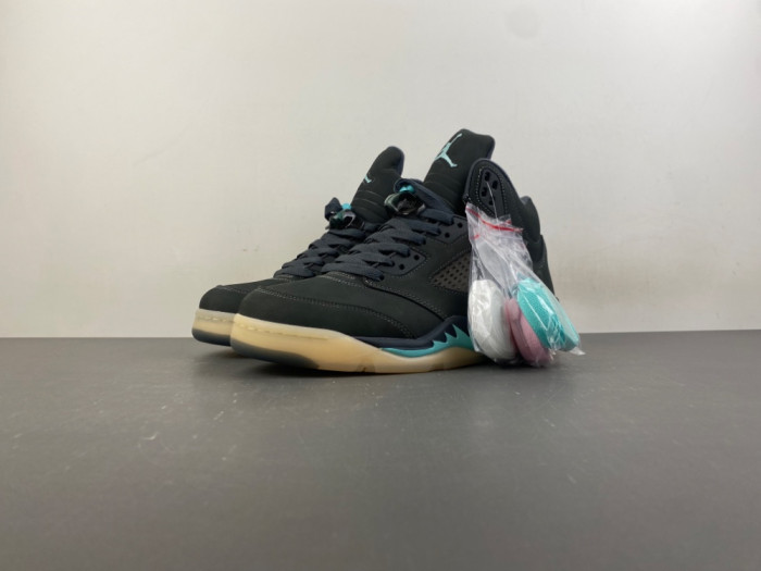 SoleFly x Air Jordan 5 IU0734-001