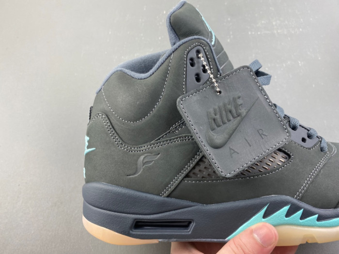 SoleFly x Air Jordan 5 IU0734-001
