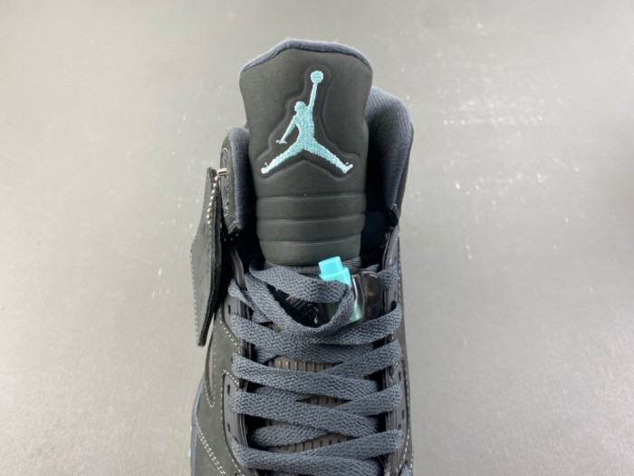 SoleFly x Air Jordan 5 IU0734-001