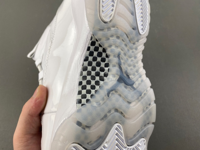 Comme des Garçons Homme Plus x Air Jordan 11 White IV7639-100