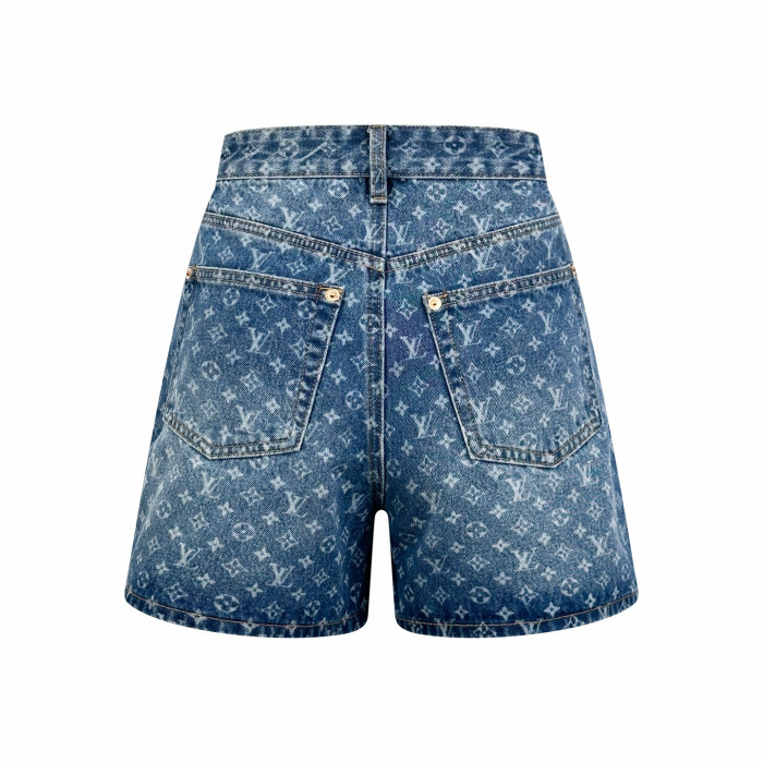 L1vv Short
