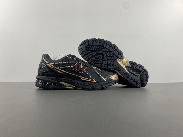 New Balance 1906R Kith Black M1906RKS
