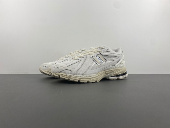 New Balance 1906R White / Black M1906RWW