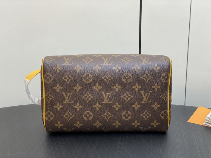 LIVV Dopp kit toilet pouch -28*15*16.5cm