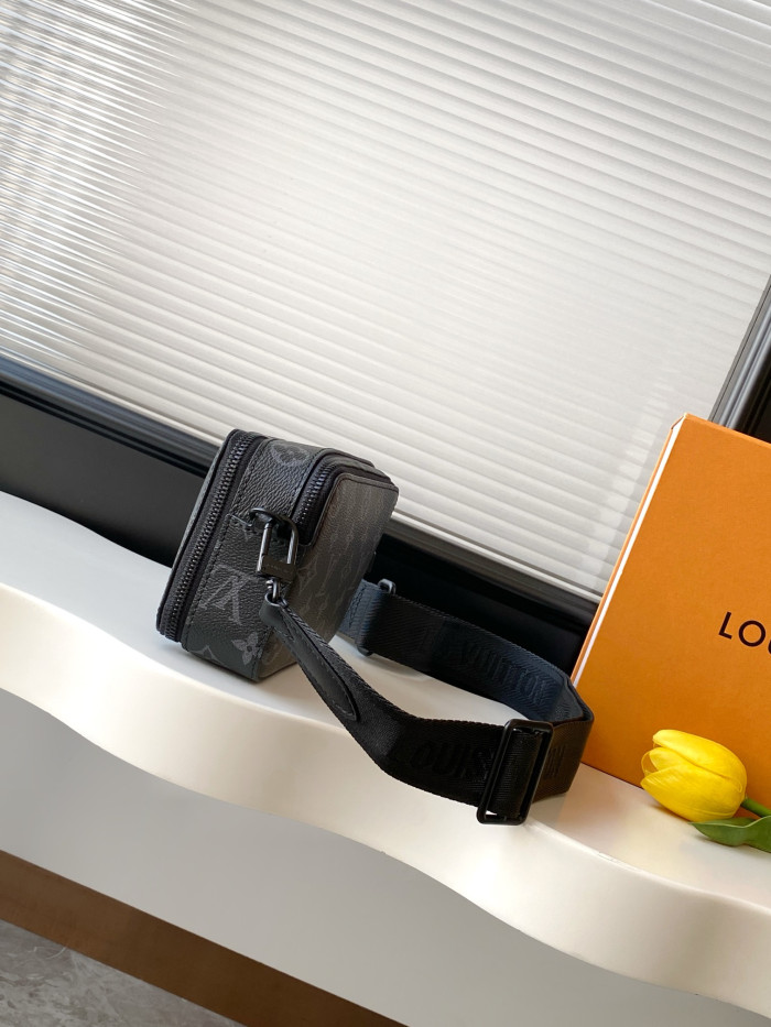 L1VV BAG-18.5 x 11 x 6.5cm