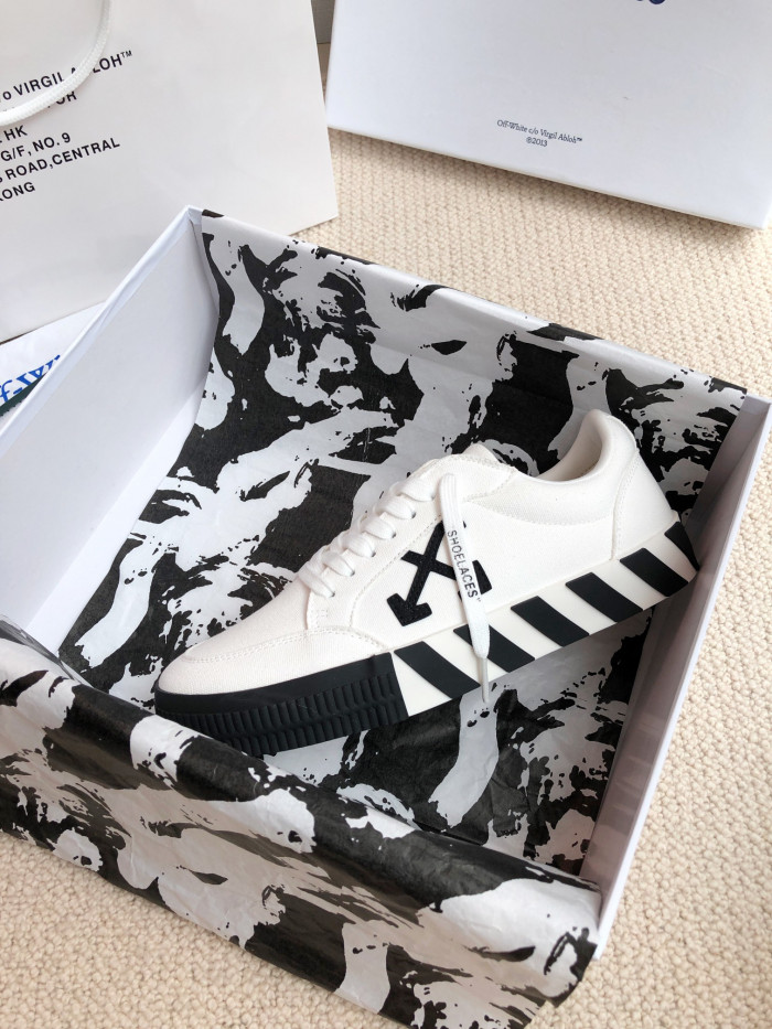 OFF-WHITE Low Vulcanized Leather Shoes