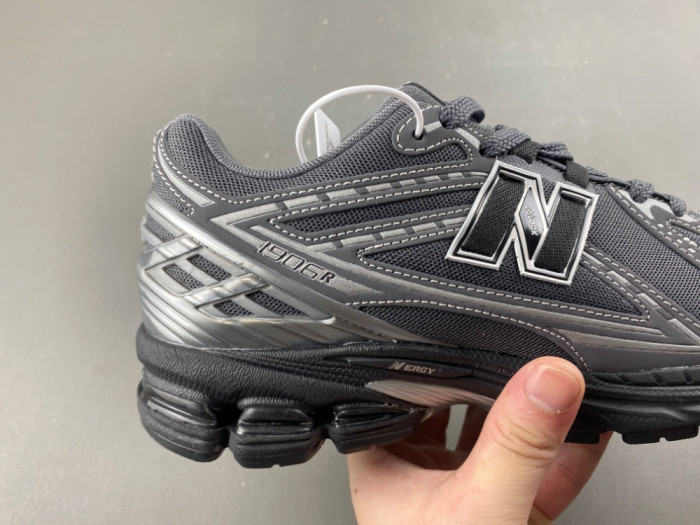 New Balance 1906R Black U1906591