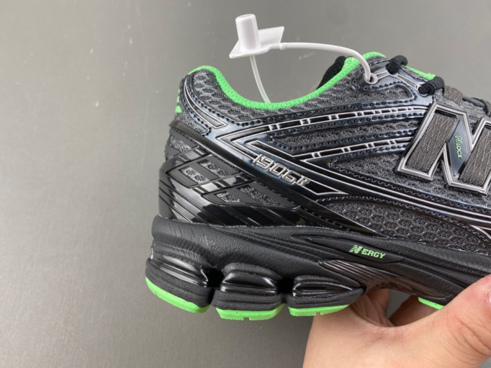 New Balance 1906R Dark Silver Metallic Lab Green U1906RCT