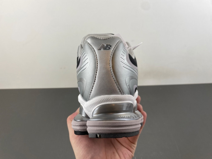 New Balance Abzorb 2000 Silver Metallic-Faded Black U200030Z