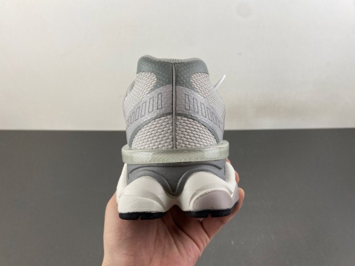 New Balance 9060 U90601NR