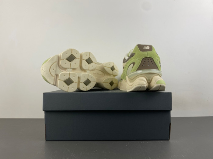New Balance Wmns 9060R 