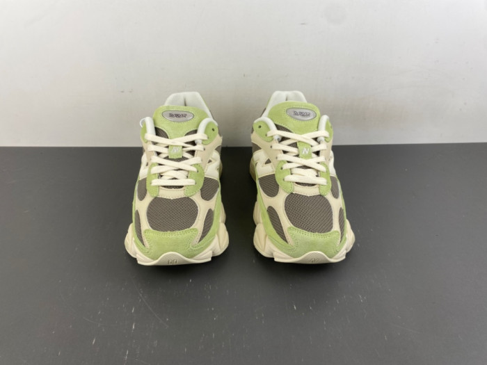 New Balance Wmns 9060R 