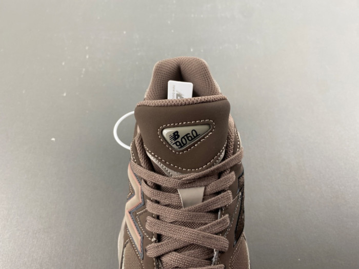 New Balance 9060 Mono Cortado U9060493