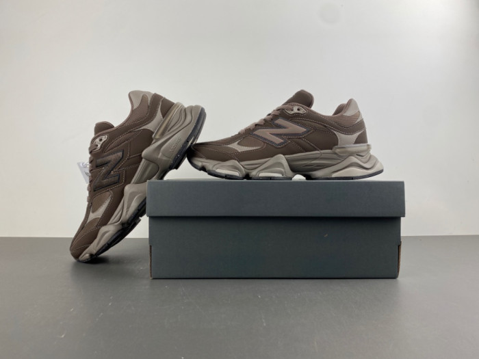 New Balance 9060 Mono Cortado U9060493