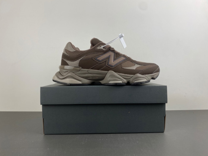 New Balance 9060 Mono Cortado U9060493