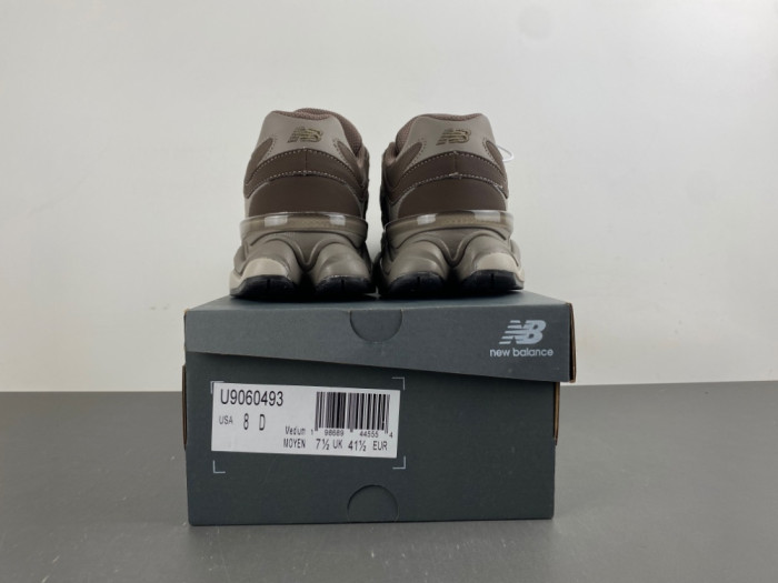 New Balance 9060 Mono Cortado U9060493