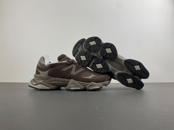 New Balance 9060 Mono Cortado U9060493