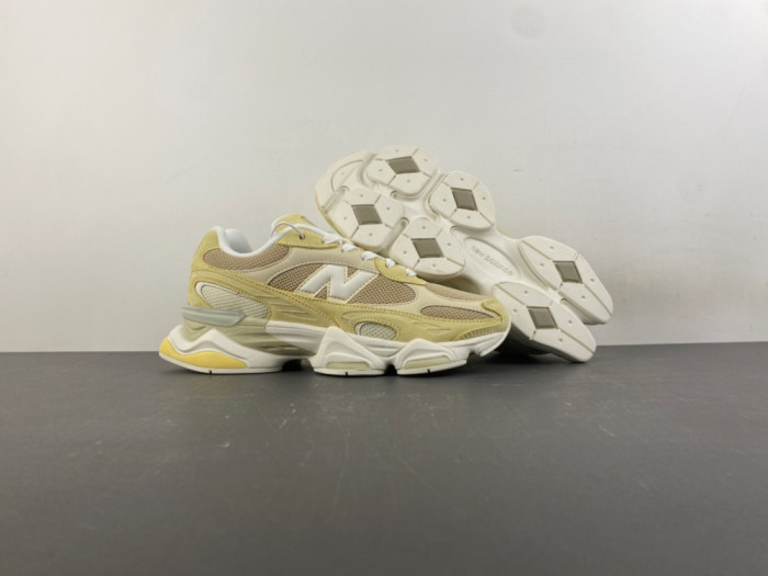 New Balance Wmns 9060R 