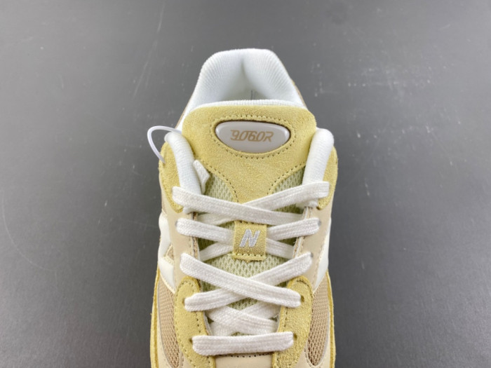 New Balance Wmns 9060R 