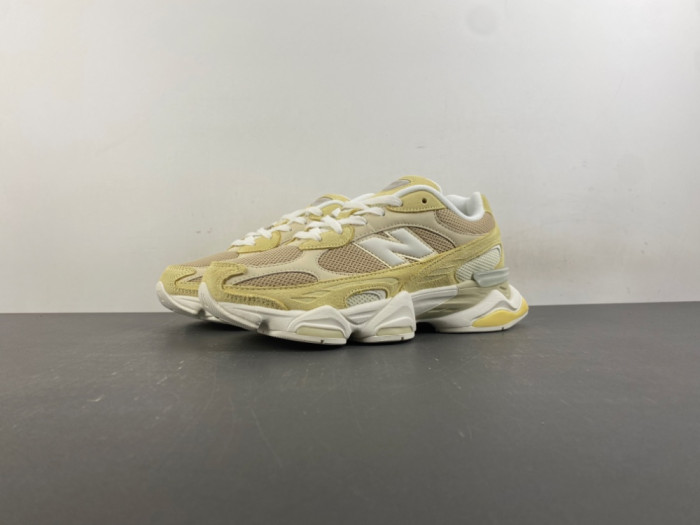 New Balance Wmns 9060R 