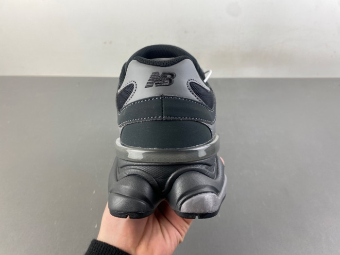 New Balance 9060 Mono Black U906079E