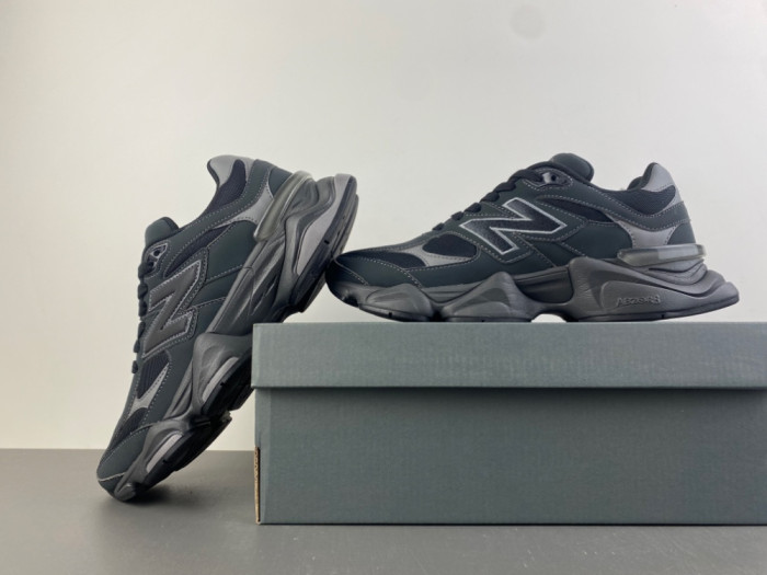 New Balance 9060 Mono Black U906079E