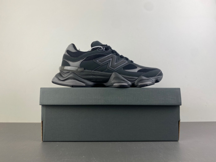 New Balance 9060 Mono Black U906079E