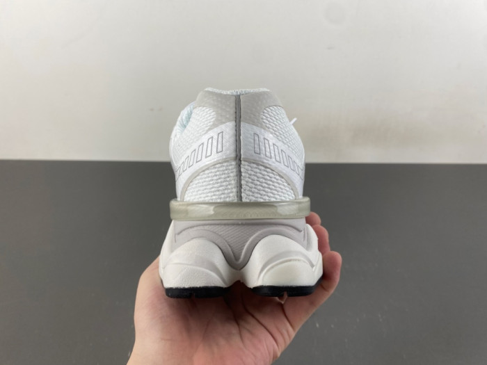New Balance 9060 Triple White U90608PE